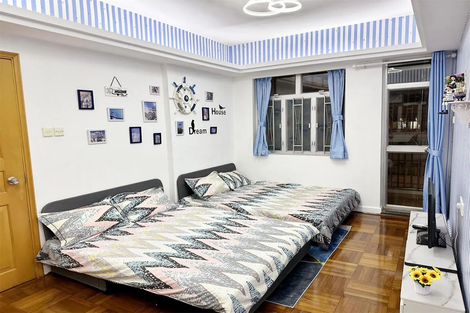 Fantastic Queen Beds, 4Rms Beside Mtr Grand 14Ppls 2 Bathrm Hong Kong 0*,