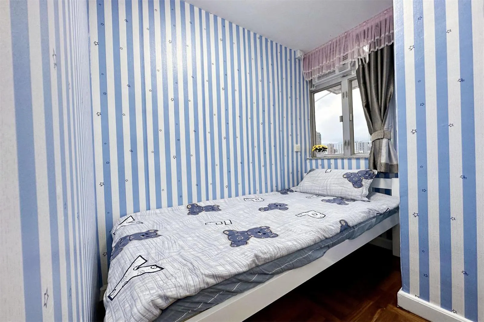 Fantastic Queen Beds, 4Rms Beside Mtr Grand 14Ppls 2 Bathrm Hong Kong China