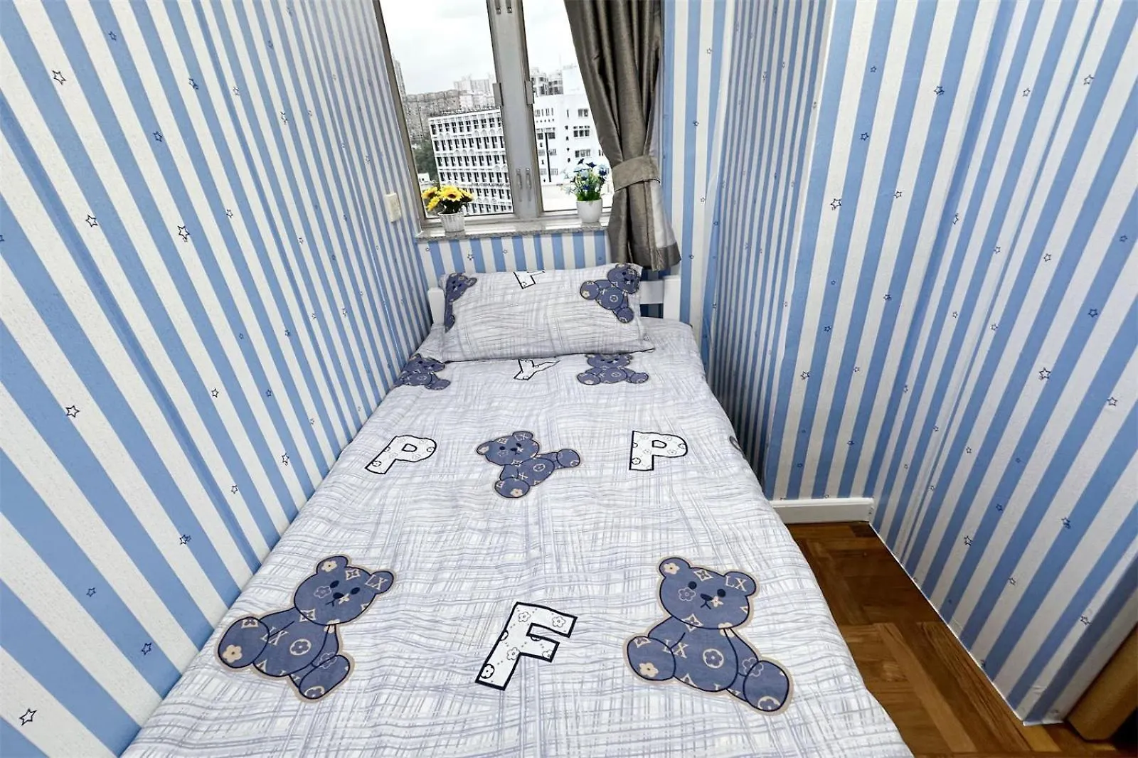 Apartment Fantastic Queen Beds, 4Rms Beside Mtr Grand 14Ppls 2 Bathrm Hong Kong